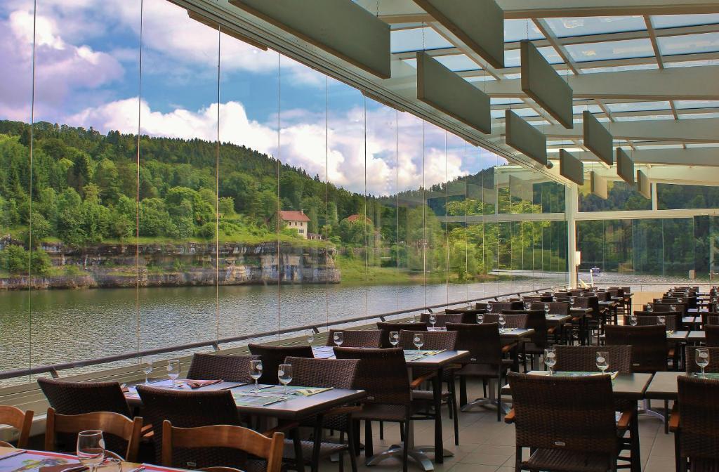 Hotel Les Rives Du Doubs Les Brenets Luaran gambar